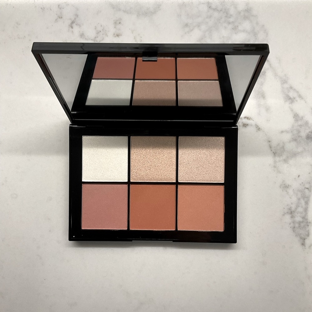 DOUCCE Posh Powder Blush & Highlighter Palette